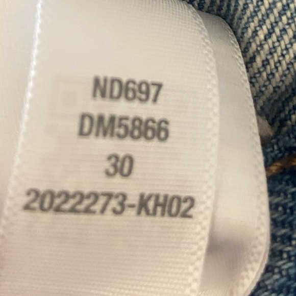 Madewell Relaxed Denim Jean Shorts Distressed Raw Hem ND697 Women’s Size 30 - Picture 6 of 9